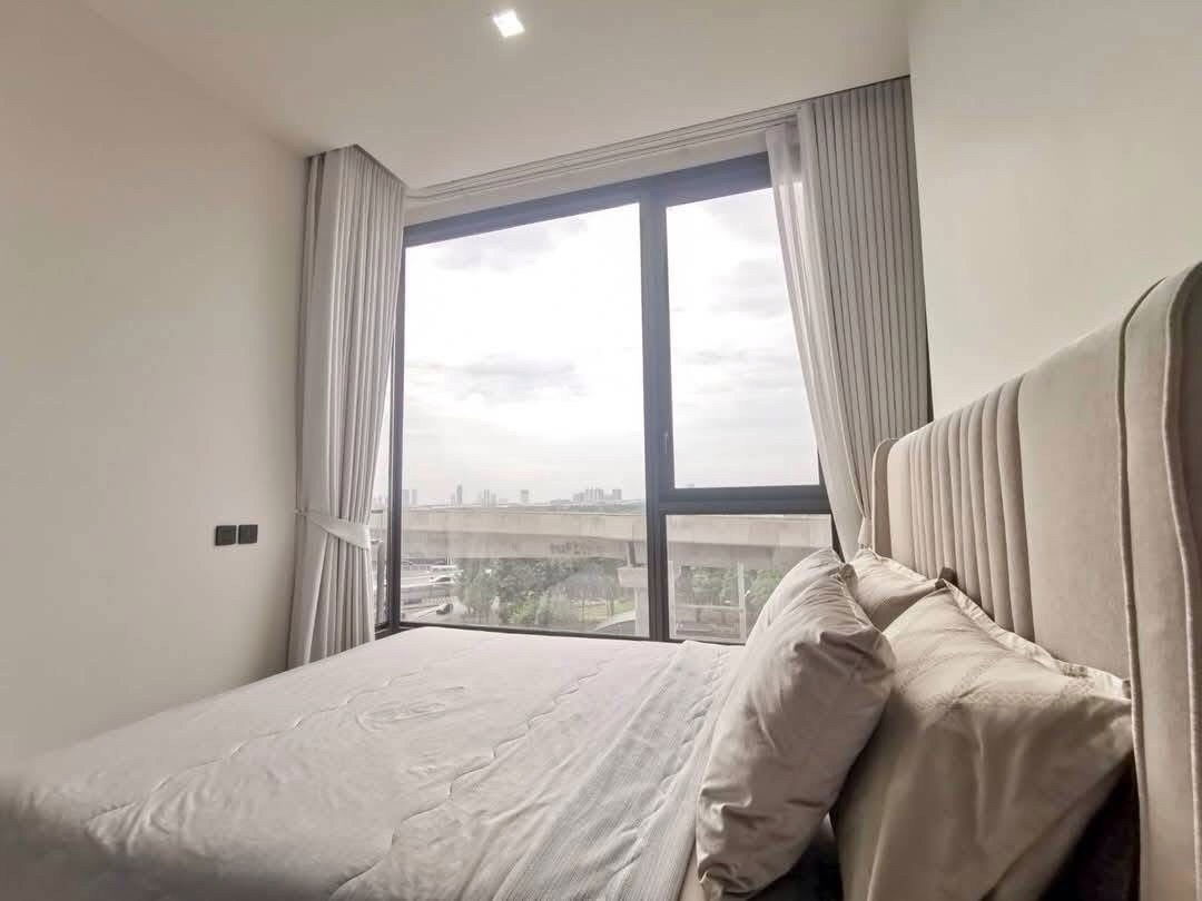 MN2371 The Crest Park Residences