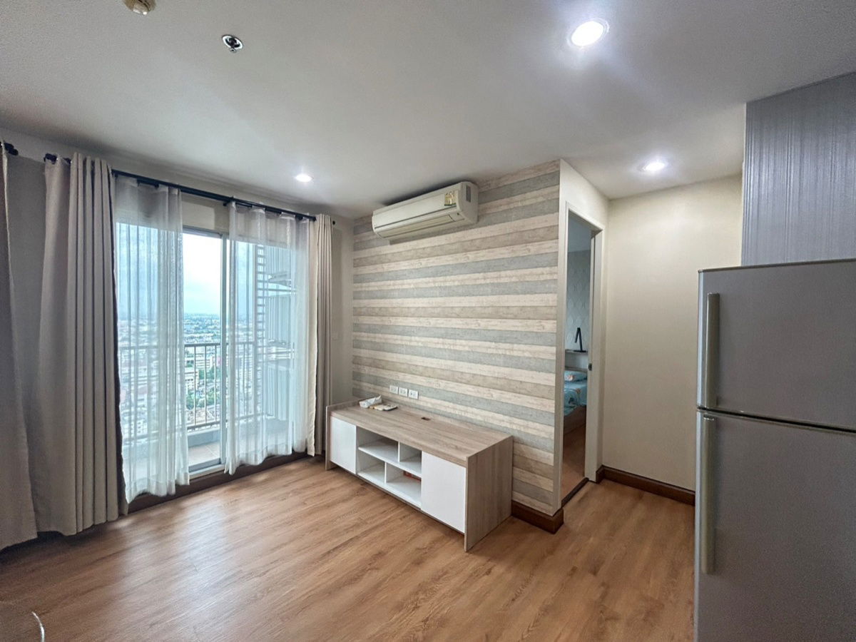 President Sathorn-Ratchaphruek ကွန်ဒို ငှားရန်ရှိသည်။