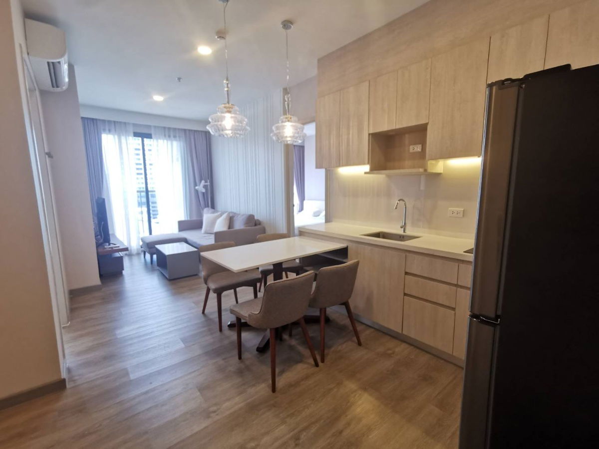 For rent : Condo KEEN Centre Sriracha (2bed 2bath area 66 sq.m.) ,8th Floor,  Fully Furnished!!! with Bathtub