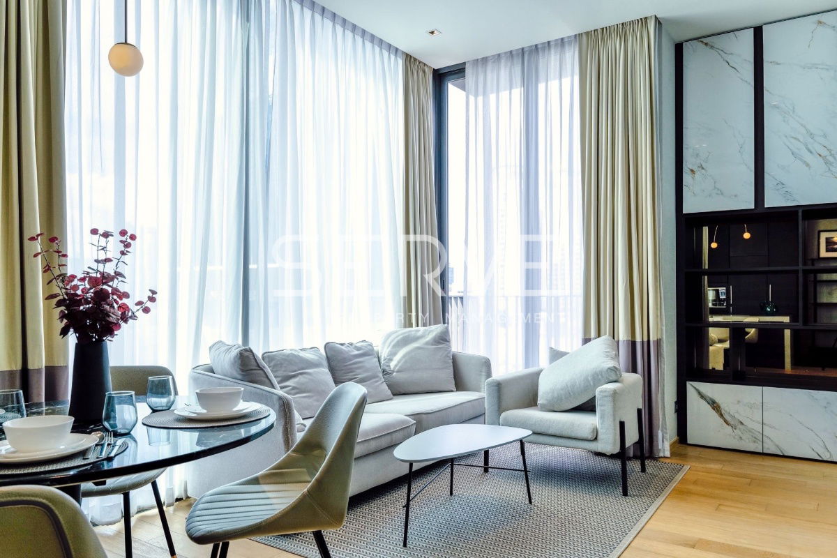 Corner Room 2 Beds 74 sq.m. Luxury Style Good Location Close to BTS Chit Lom 280 m. at 28 Chidlom Condo / For Rent