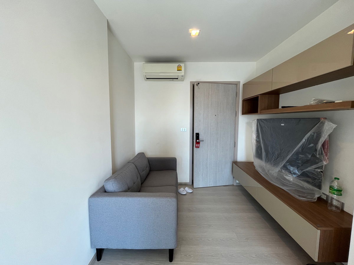 for rent Rhythm Sukhumvit36-38. 1bed 33sq.m. Brand new room! Line id: @pfagent
