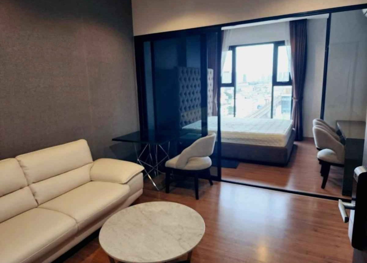 Chewathai Residence Bang            Pho