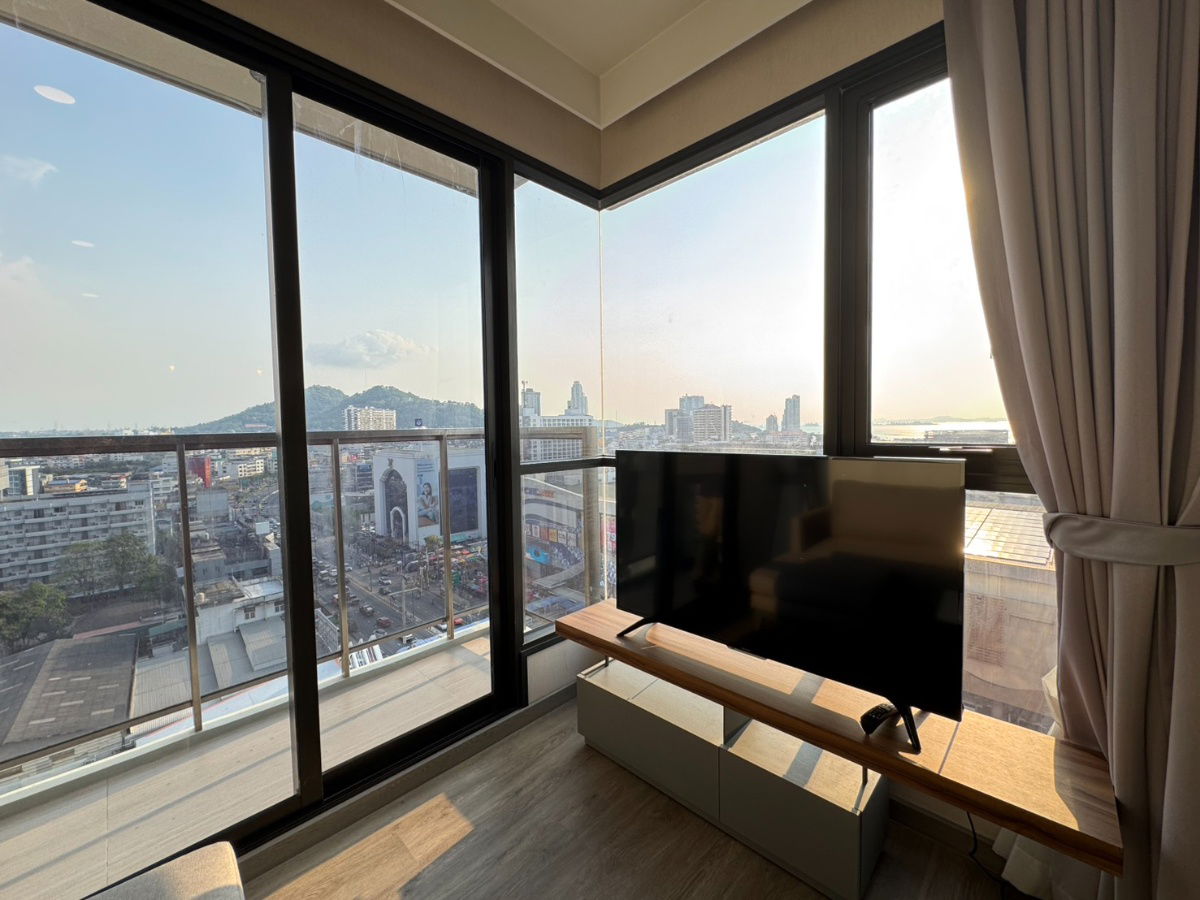 For rent: Keen condo: 2Bed 2 Bath 63 sq m, 12th floor (sea view): opposite Robinson, on Sukhumvit Road