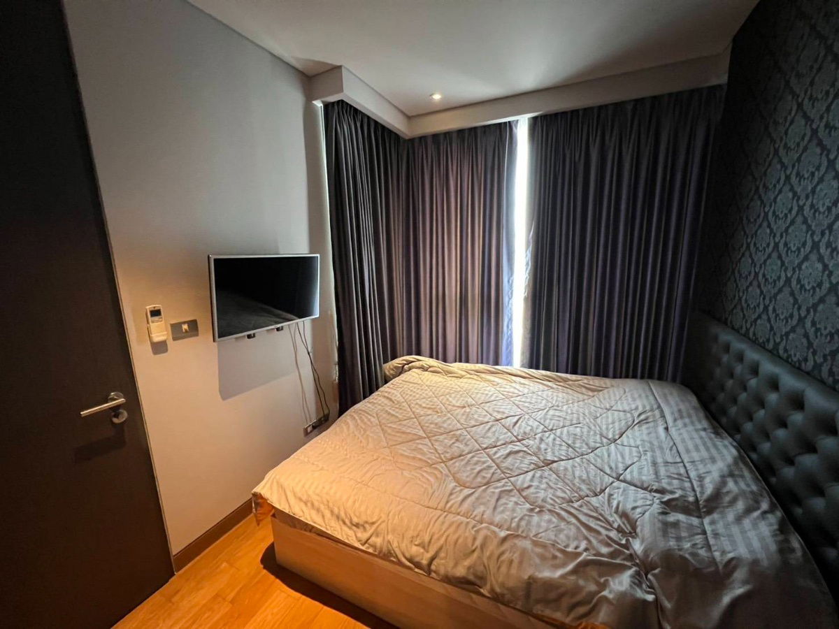 Code: KJ5591  for rent The Lumpini 24 // Line ID: @kjcondo (with @) //