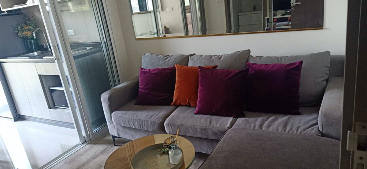 The Base ,Ready to move in"Stay like as your own"