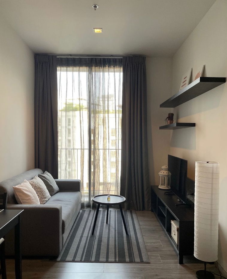 rent: Edge by Sansiri Sukhumvit 23, beautiful, cheap, ready to move in, good location, near BTS Asoke. Interested, add Line @841qqlnr
