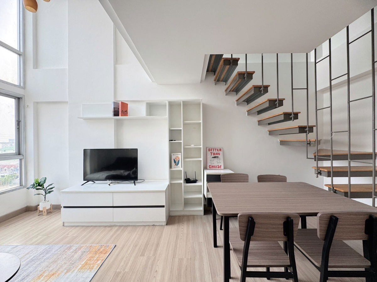 #F001 For rent Zoom Condo Place 49