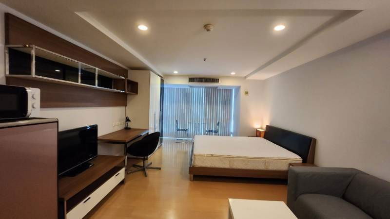 The Trendy Condominium    Size 35sq m    Studio 1 bathroom    11st floor