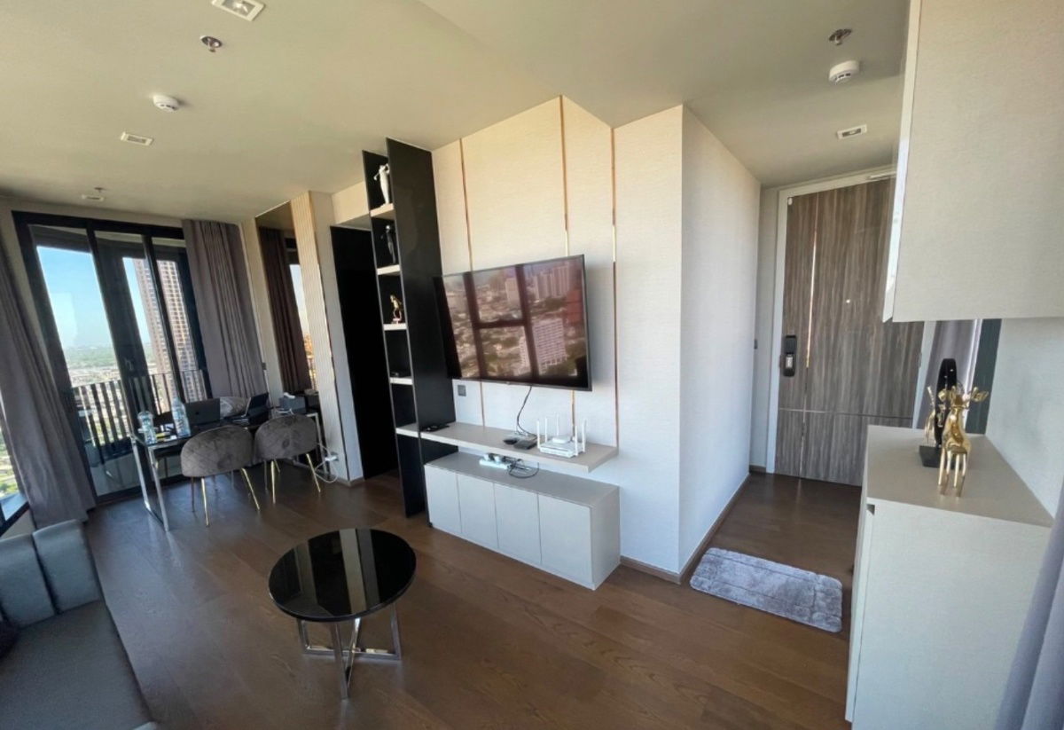 rent: Ideo Q Sukhumvit 36, large bedroom, very beautiful, fully furnished, near BTS Thonglor. Interested, add Line @841qqlnr.