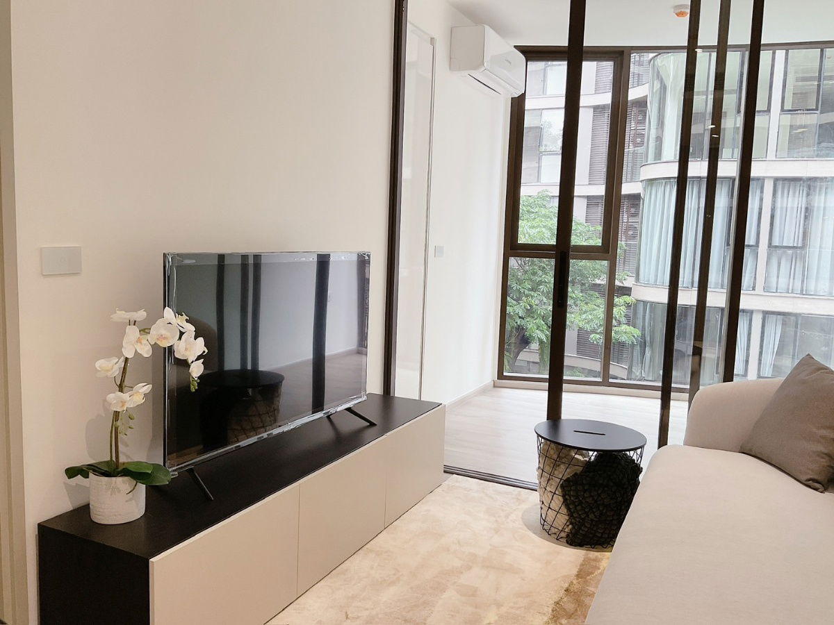 Renting Fynn asoke 1bed plus swimmimg pool view