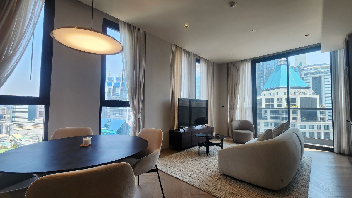The Reserve Sathorn | 2 Bedrooms Corner Unit for rent Nice Room and Good Location Suanplu