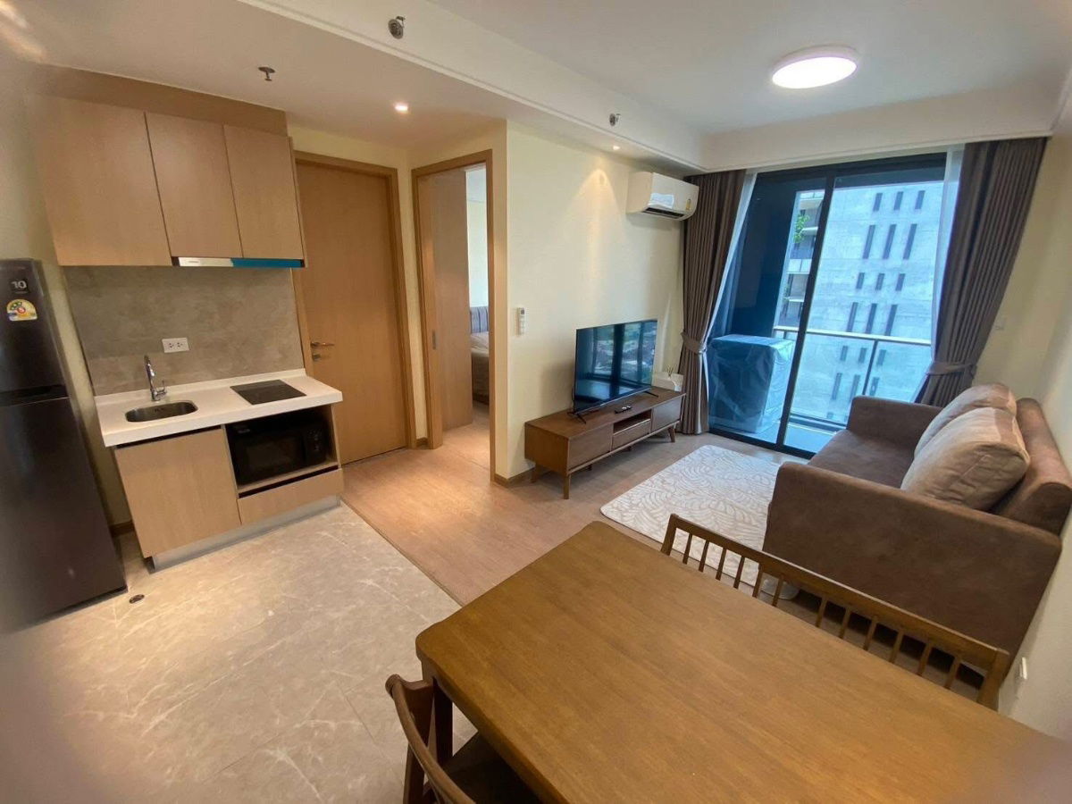 Regal Sathon -            Naradhiwas