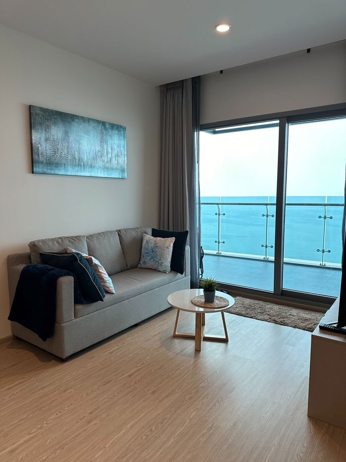 For rent: The Symphony Condo on private beach: 2 bed 2 bath 36th floor, area 78 sq m.