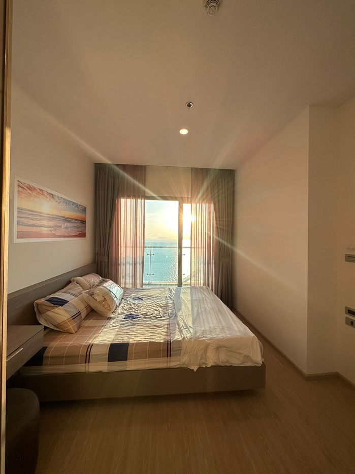 For rent: The Symphony, private beach condo: 2 bed 2 bath, 18th floor, area 78 sq m, panoramic sea view