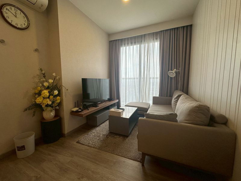 For rent: Keen Center Condo, city center, great  location, on Sukhumvit Road, opposite Robinson Sriracha