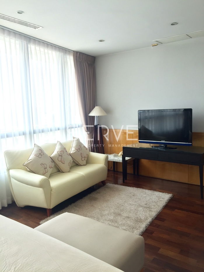 1 Bed Good Location Close to BTS Chit Lom 290 m. & Central Chidlom at President Place Condo/ Rent