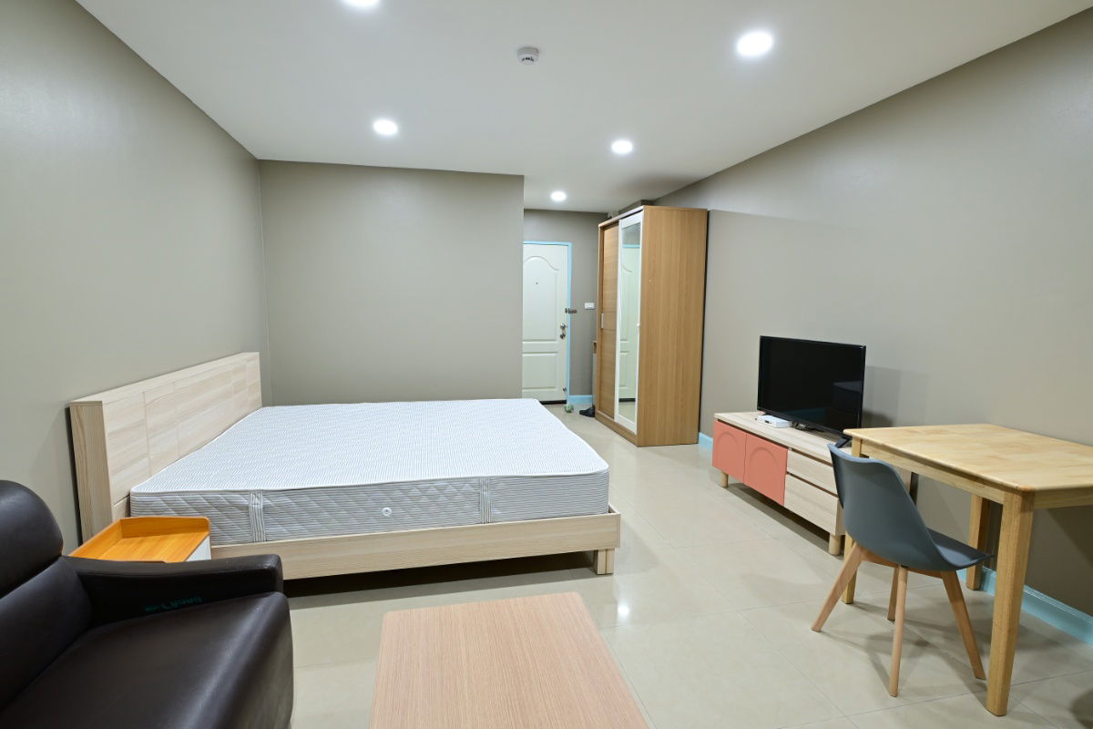 Regent Home Condo 3A Soi Paholyothin 57 BTS အနီး
