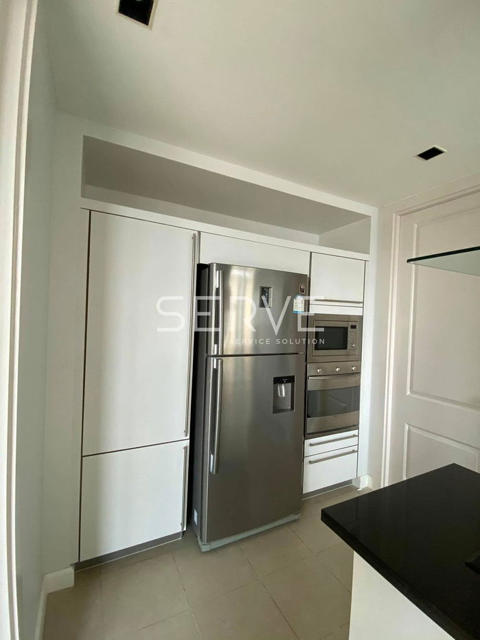 3 Beds with Bathtub 178.14 sq.m. Super High Fl. 30+ Good Location BTS Phloen Chit 200 m. / For Rent-Athenee Residence