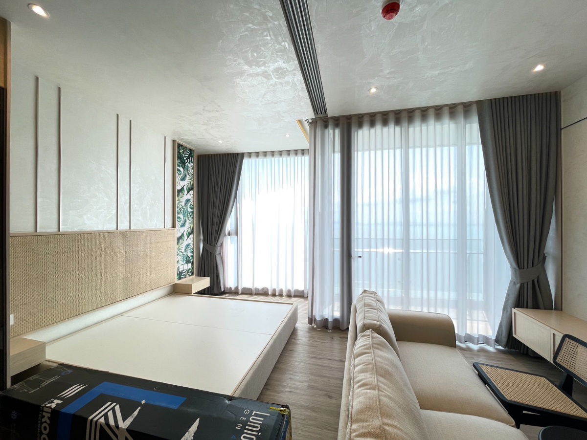 For Rent condo Arom wongamart (S03-2006)