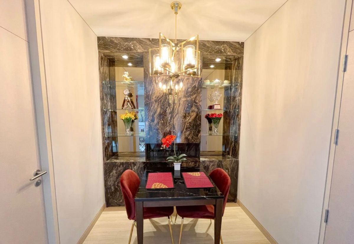 rent: Lumpini Suite Petchburi - Makkasan, large room, beautiful, fully furnished, near MRT Petchburi. Interested, add Line @841qqlnr