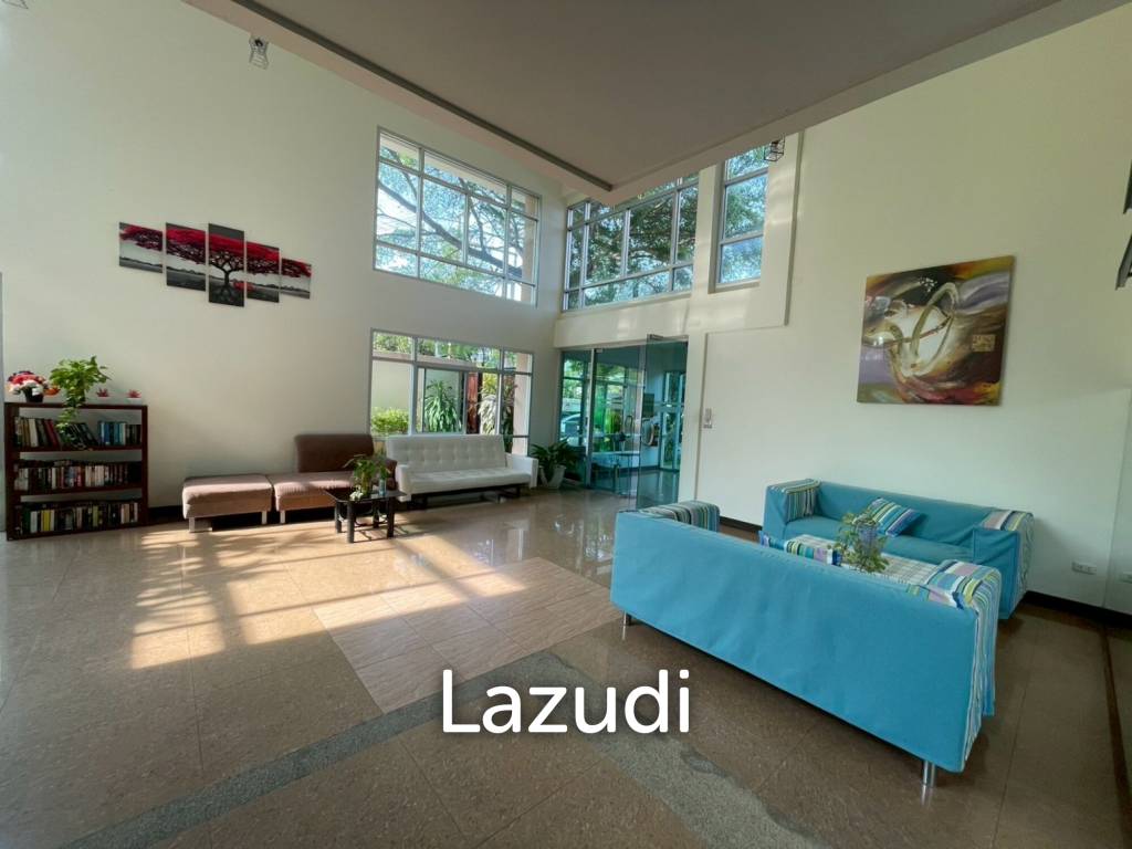 Flame Tree Residences: 1 Bedroom 1 bath city center