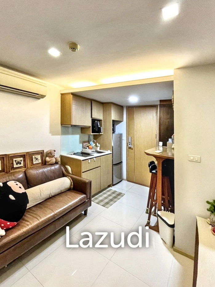 1 Bed 1 Bath 31 SQ.M SOCIO Ruamrudee