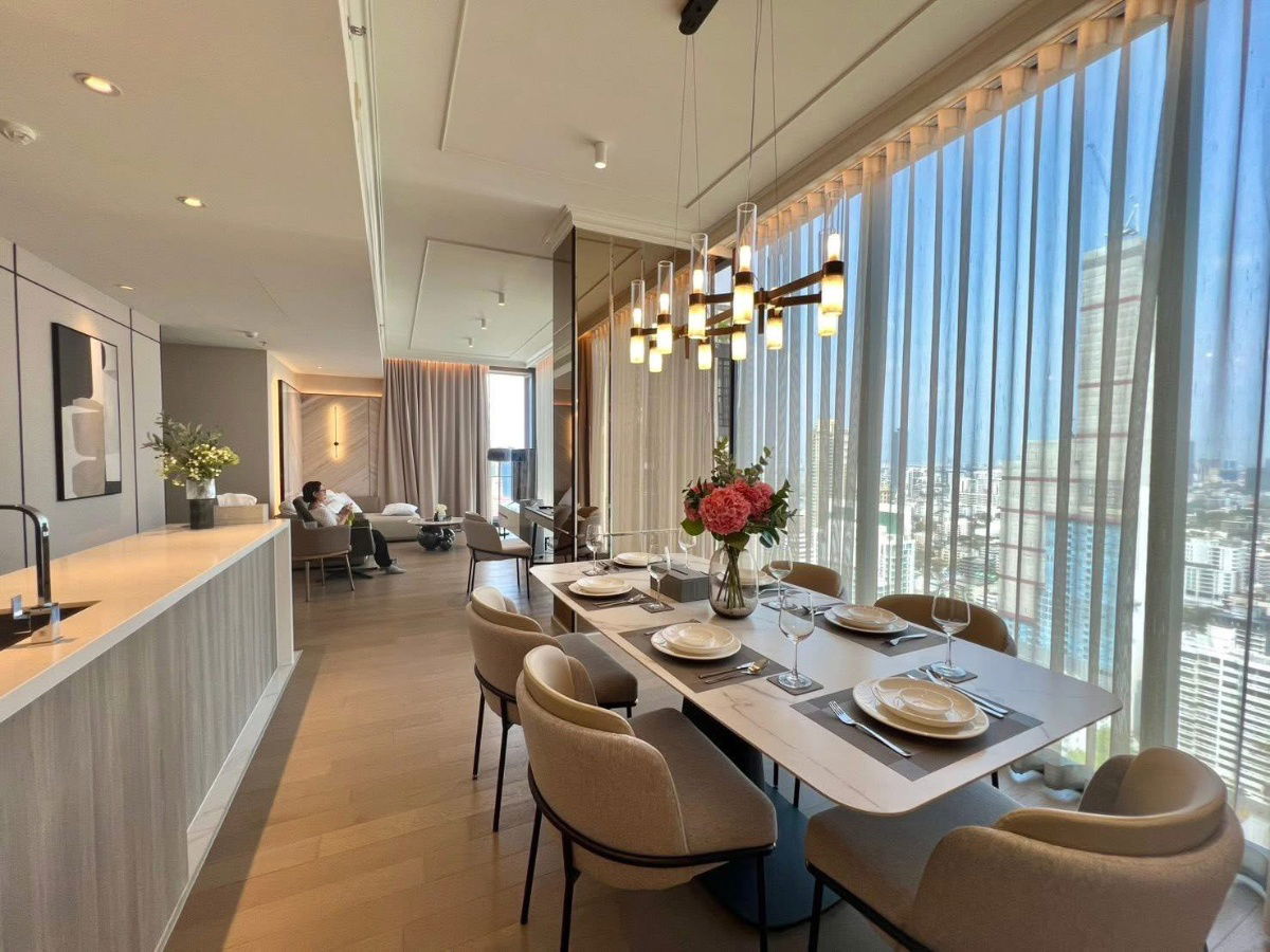 LTH12391 – Celes Asoke FOR RENT Size 137 sqm. 3 beds 3 baths Near BTS Asok Station ONLY 200K/Month