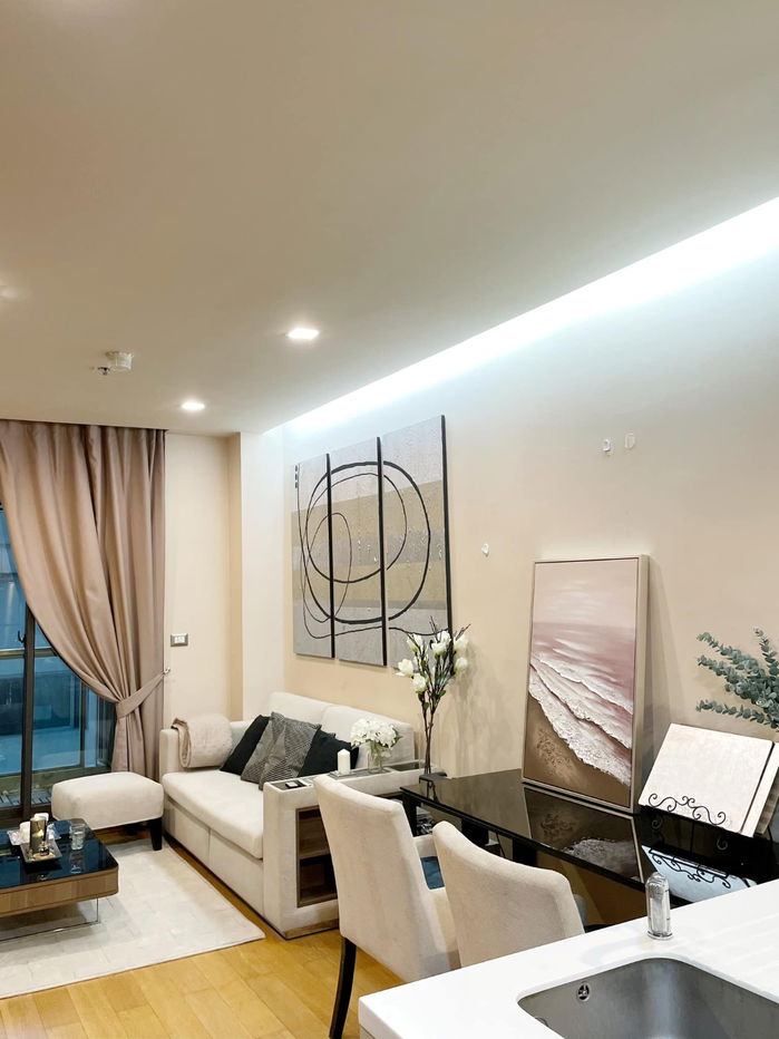 +++ Urgent rent +++ The Address Sathorn ** 1 bedrooms, size 56.5 sqm. Decorated in full, ready to move in !!!