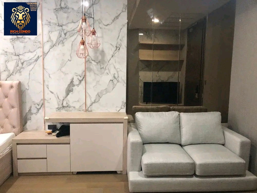 LUXURY ASHTON CHULA SILOM    47th floor  Size 25 sqm  Fully furnished  Khun KIM  LINE: miragerichcondo 0842914701