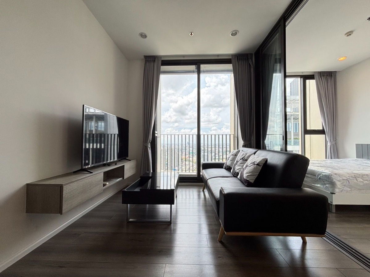 ငှားရန်ရှိသော ကွန်ဒို : Whizdom Essence (BTS Punnawithi)(RT-01)