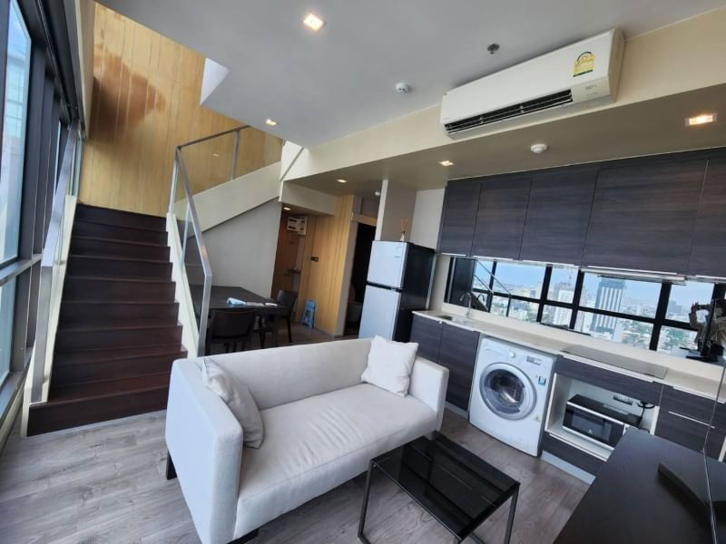 For rent 💥 Whizdom Avenue Ratchada-Ladprao, corner room 💥 Beautiful room, ready to move in, beautifully decorated, fully furnished.