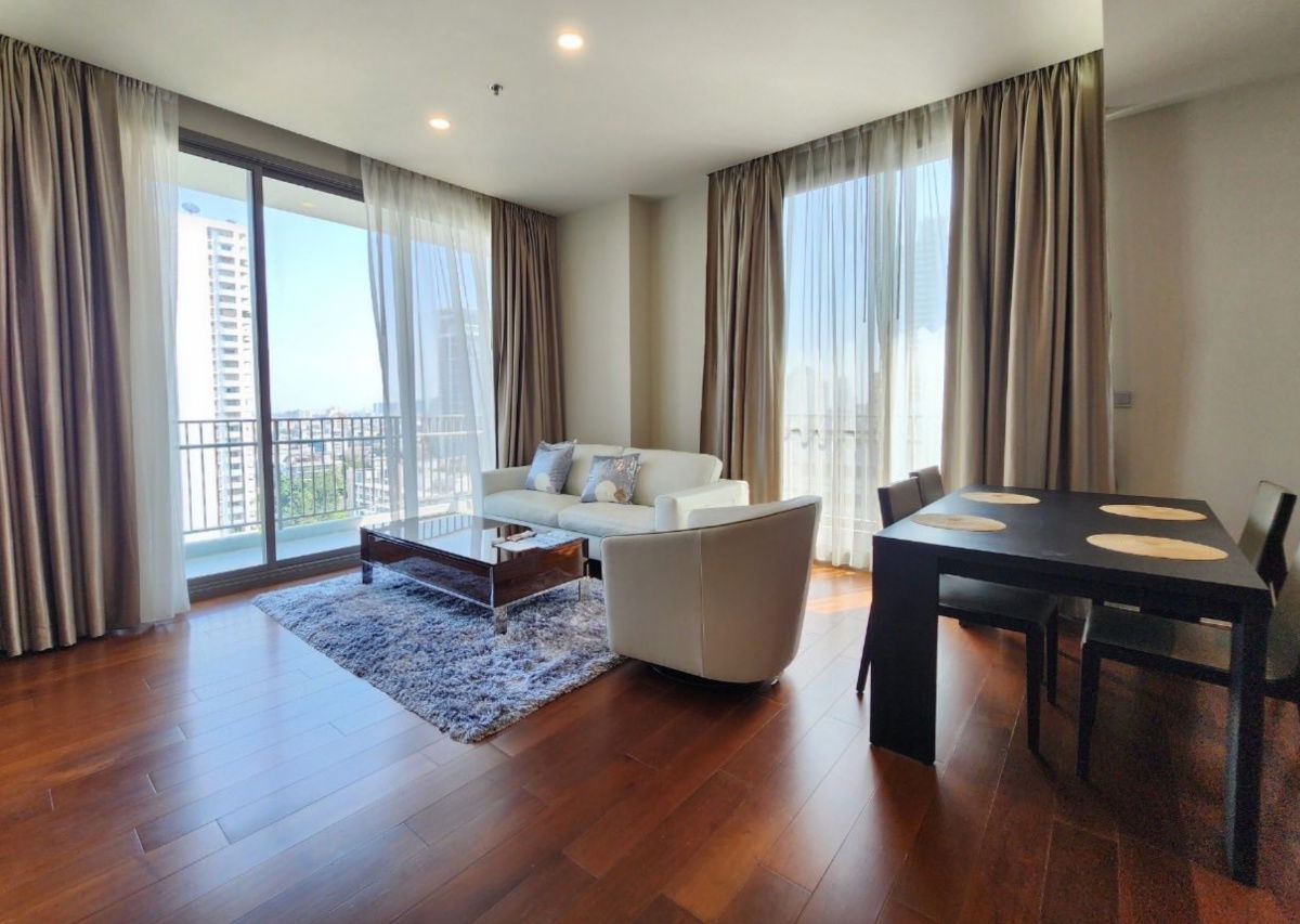 for rent Quattro by sansiri. 2beds 92sqm. Corner room! Line id: @pfagent