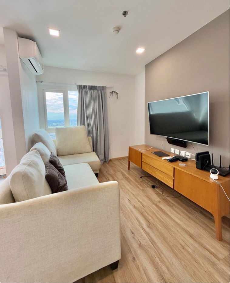 The Key Sathorn -           Charoenrat