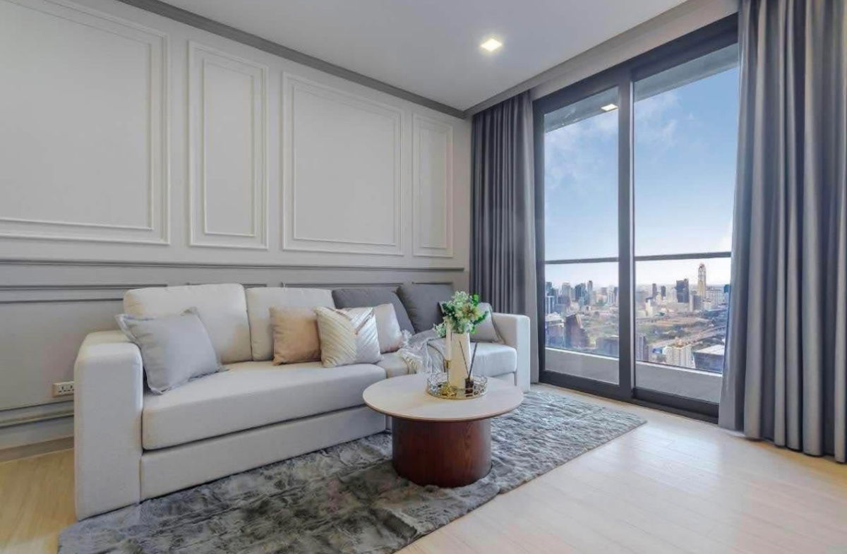 Renting One9five 3bed on high floor nice decor