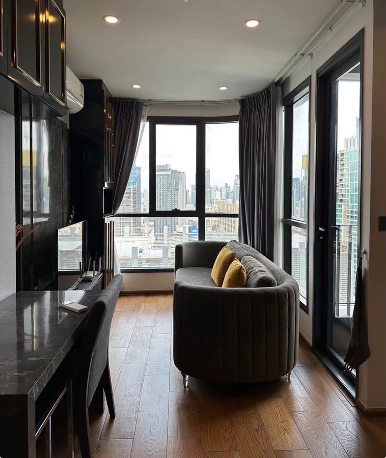 Q Chidlom - 碧武里