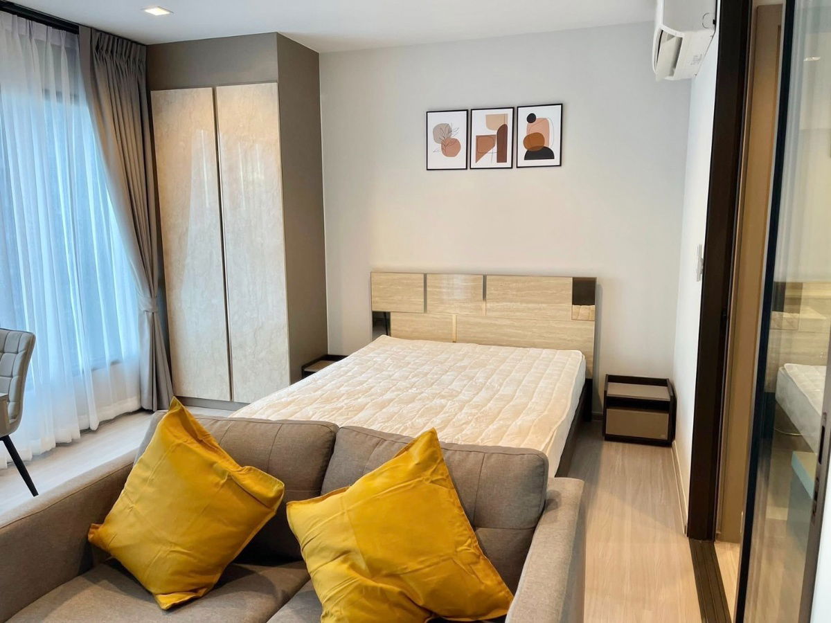 *** Condo for rent : Life Asoke-Rama 9  Studio High floor Fully furnished near MRT Rama9 ***