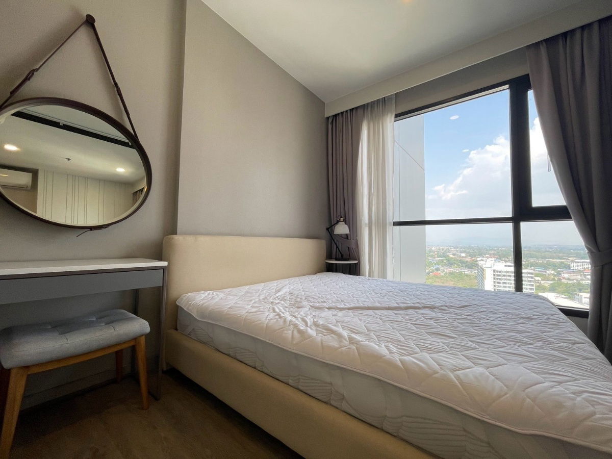 For rent KEEN Centre Sriracha high floor beautiful view in the middle of Sriracha city good location near tourist attractions community areas