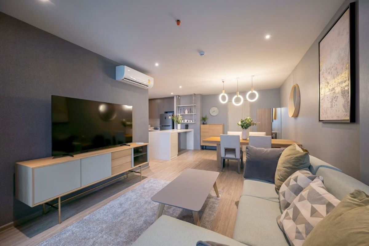 LTHC12471 – ให้เช่าคอนโด ริทึ่ม เอกมัย ขนาด 120 ตรม.