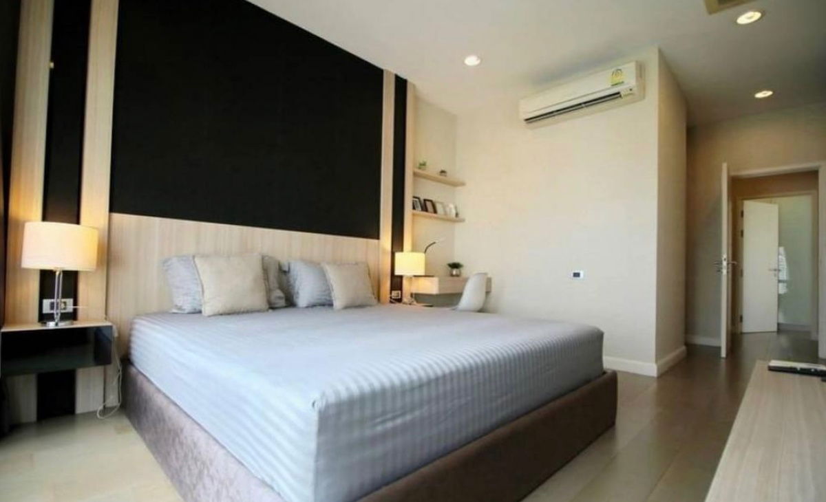 rent: The Crest Sukhumvit 34, beautiful, luxurious, fully furnished, near BTS Thonglor. Interested, add Line @841qqlnr.