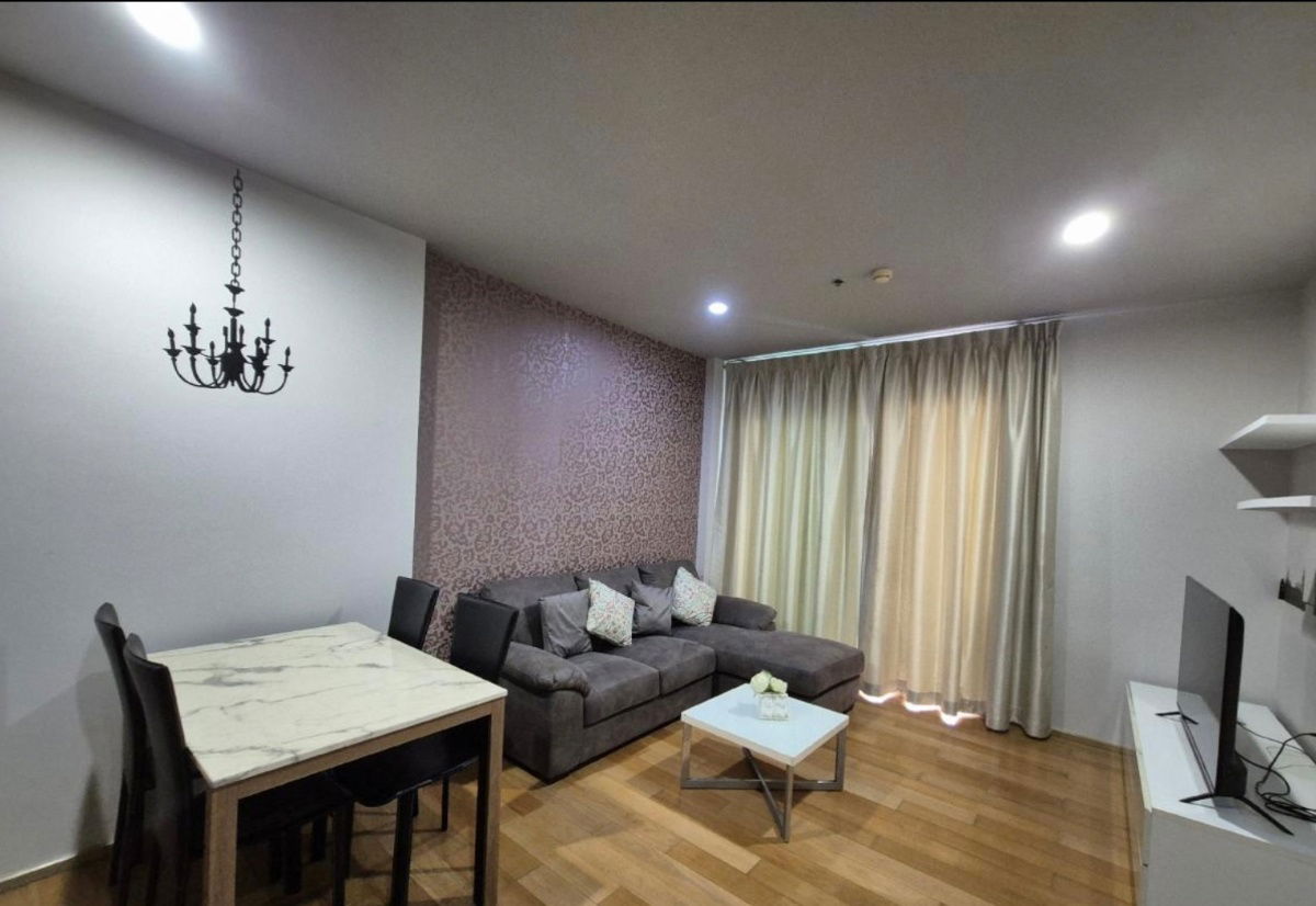 rent: Hive at Sathorn, beautiful, cheap, ready to move in, near BTS Krung Thon Buri. Interested, add Line @841qqlnr