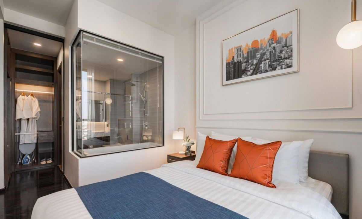 PARK ORIGIN                     THONGLOR