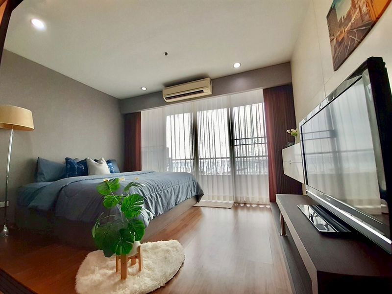 出租 Sriracha Condo View, 房间漂亮, 海景, 家具齐全, 有家具