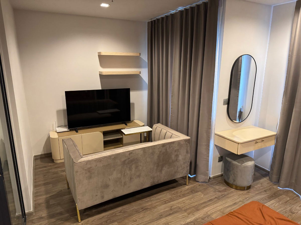 For Rent Life Ladprao Valley (Near BTS Ha Yaek Lat Phrao Station)