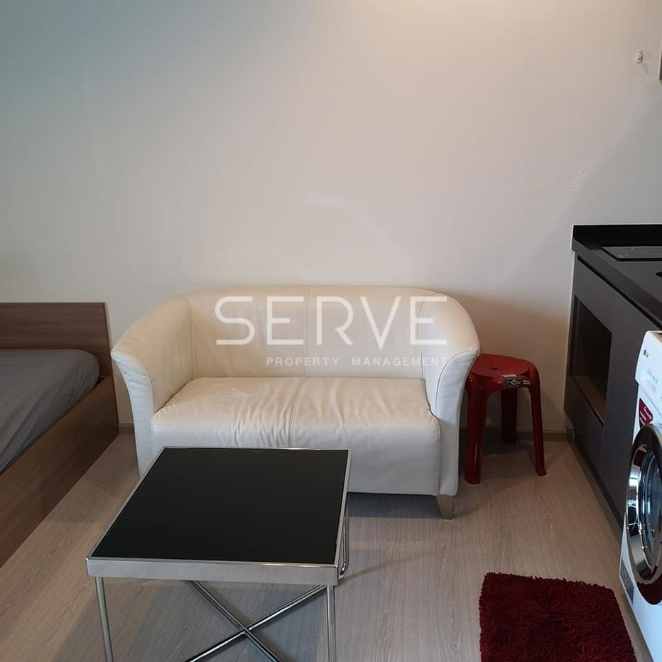 Studio Nice Room Good Location Close to MRT Phra Ram 9  300 m. and CentralPlaza @ Rhythm Asoke