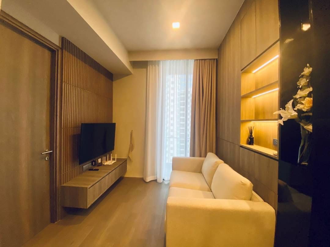 For rent Celes Asoke 1bed 42Sqm 22FL Nearby MRT Sukhumvit 【Line: Yosita828】