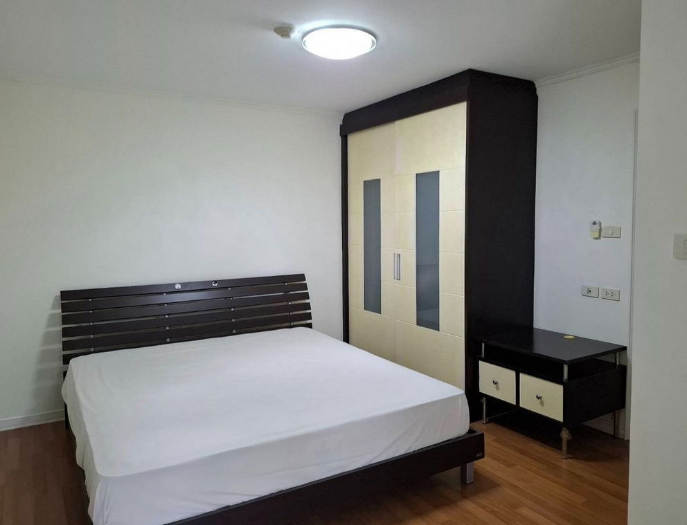 🔵🔵🔵Lumpini Place Narathiwas Ratchanakarin 2 bedroom floor 3 60sqm🔵🔵🔵