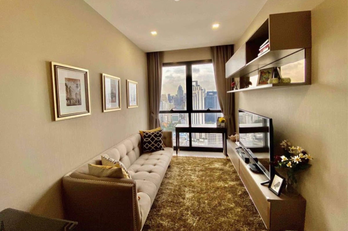 Ashton                            Asoke