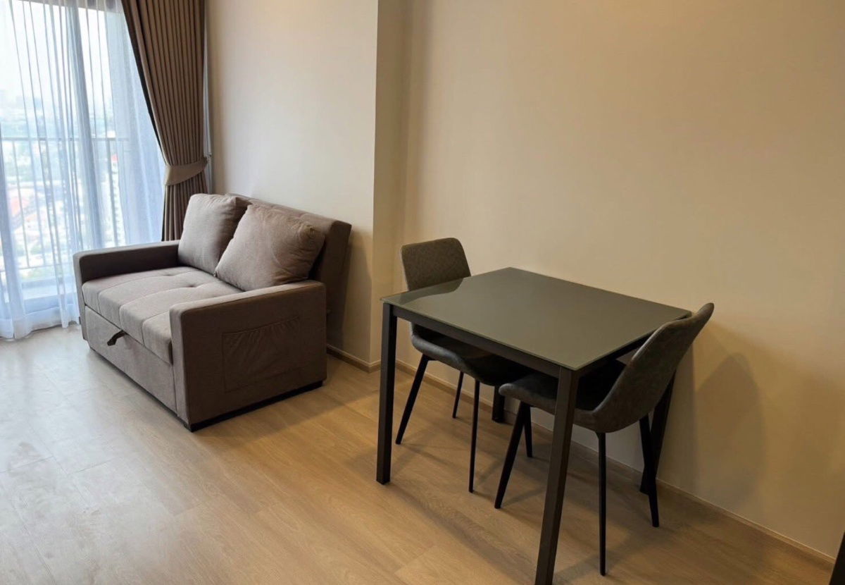 Life Phahon -               Ladprao