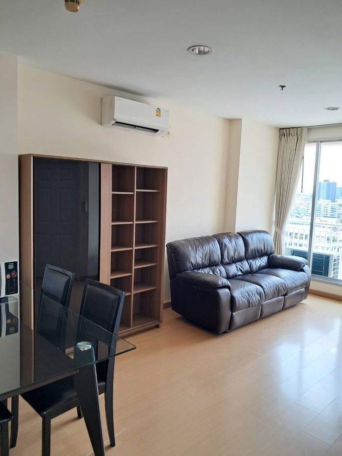 For Rent Life @ Sukhumvit 65 near BTS Phrakanong (220 m./3min walk) Negotiable Line ID: @condobkk (with @) Code H33073