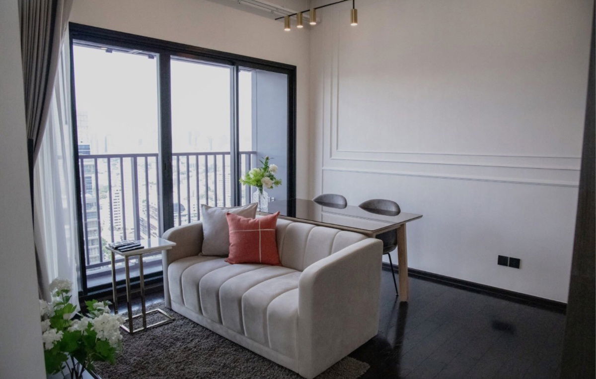 PARK ORIGIN                     THONGLOR